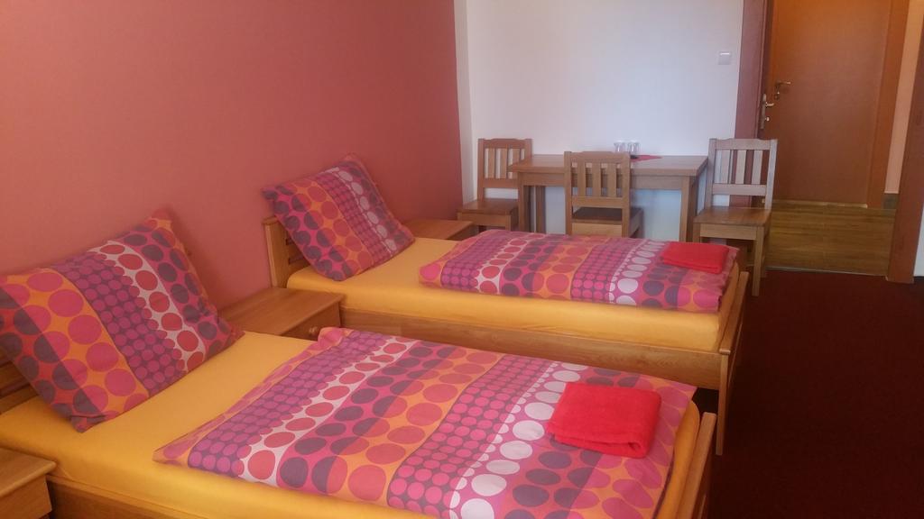 Hotel Koruna Rožnov pod Radhoštěm 外观 照片