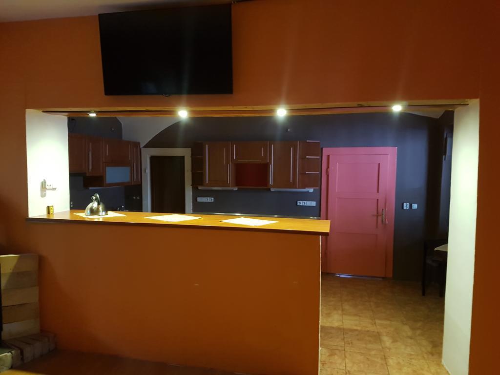 Hotel Koruna Rožnov pod Radhoštěm 外观 照片