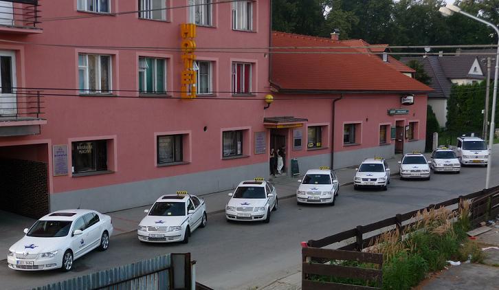 Hotel Koruna Rožnov pod Radhoštěm 外观 照片