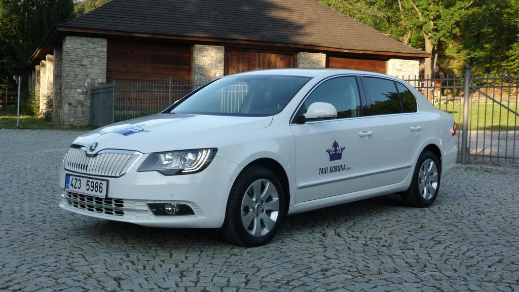 Hotel Koruna Rožnov pod Radhoštěm 外观 照片