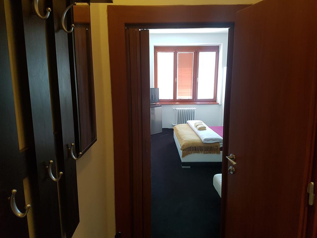 Hotel Koruna Rožnov pod Radhoštěm 外观 照片