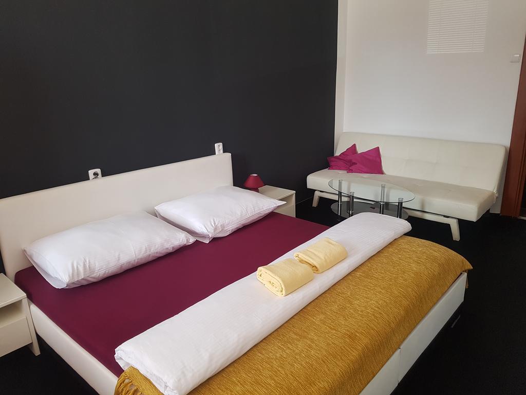 Hotel Koruna Rožnov pod Radhoštěm 外观 照片