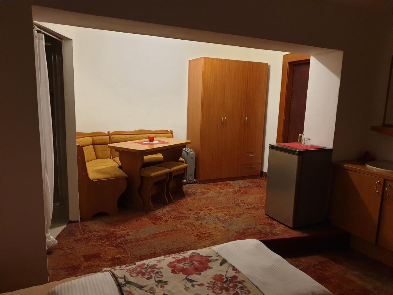 Hotel Koruna Rožnov pod Radhoštěm 外观 照片