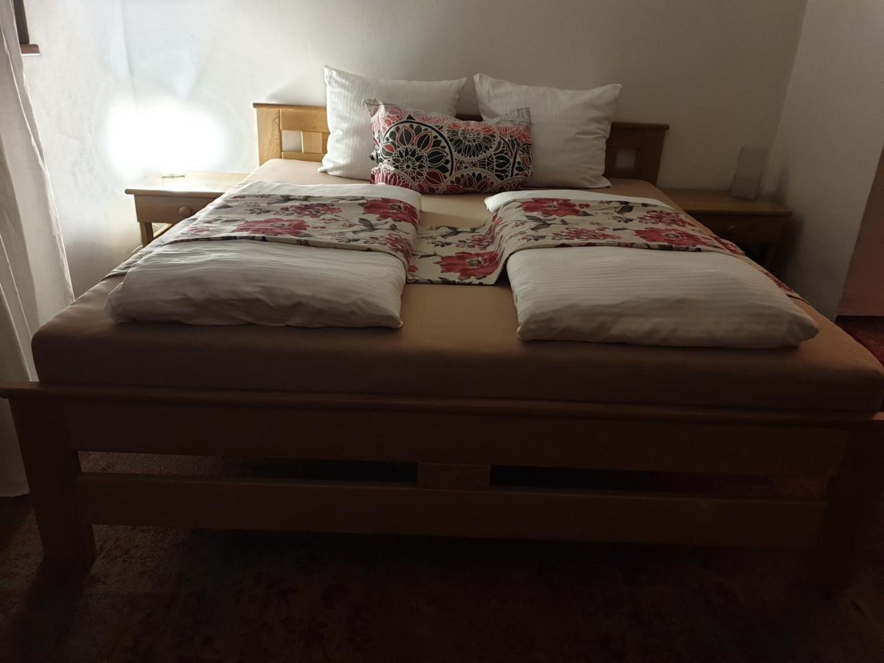 Hotel Koruna Rožnov pod Radhoštěm 外观 照片