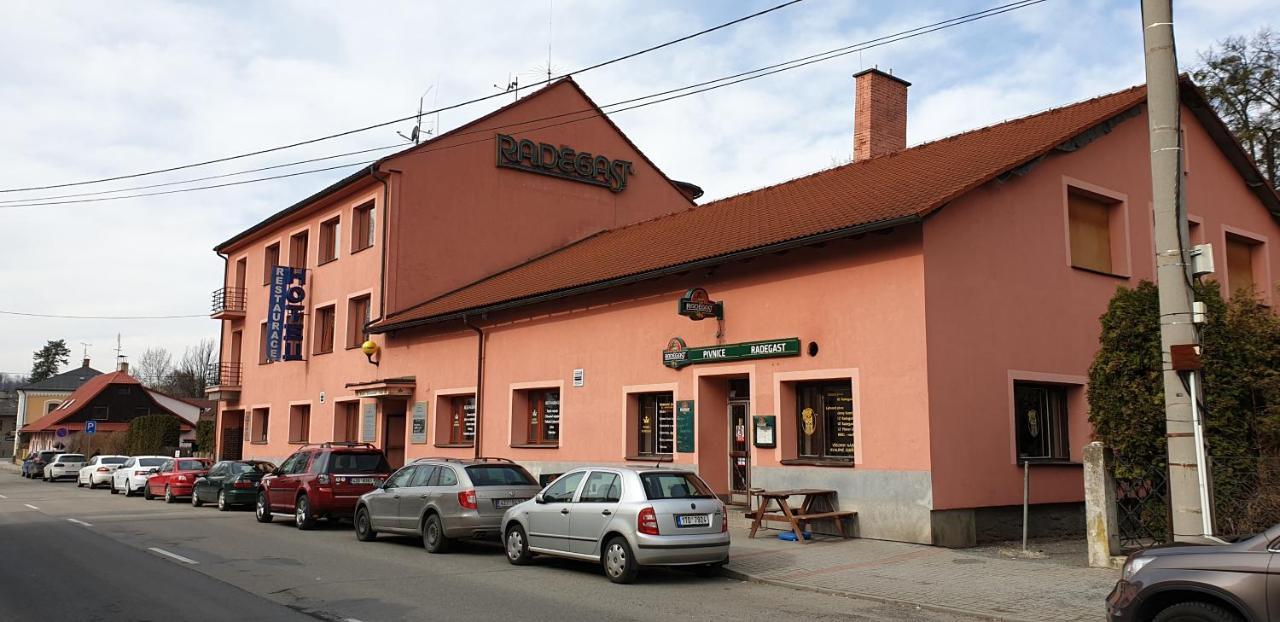 Hotel Koruna Rožnov pod Radhoštěm 外观 照片